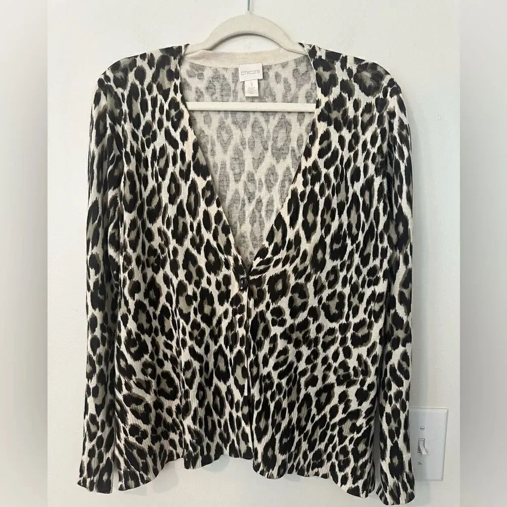 Chico’s Reena Animal Print Cardigan Sweater 1=8-10